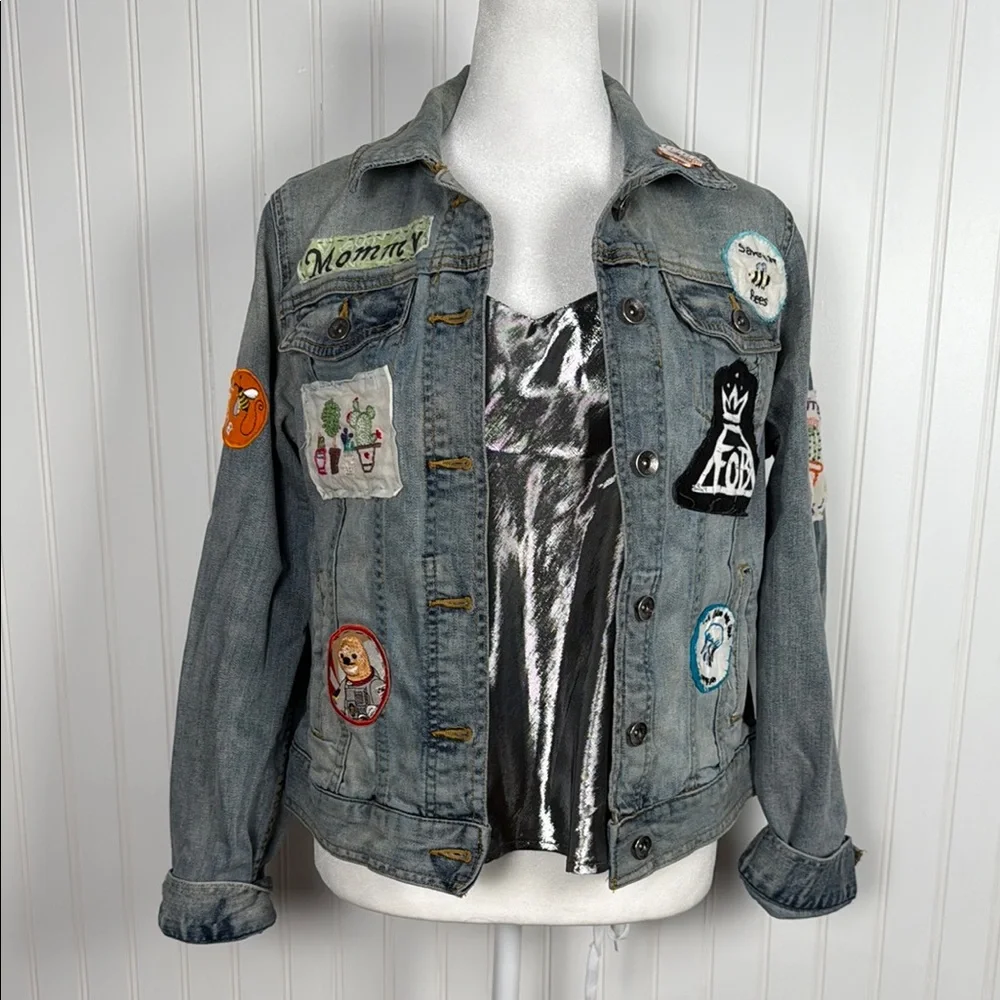 Denim patch jacket - Picture 2 of 16
